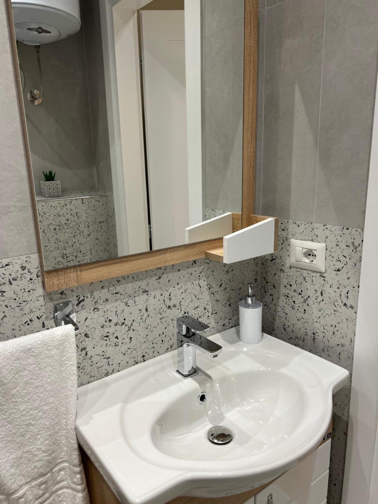 Costa Adriatica Apartments دراس الغرفة الصورة